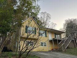 Pre-foreclosure in  Mitchell Hill Dr Acworth, GA 30101