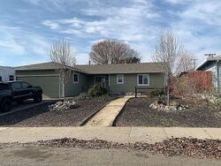 Pre-foreclosure in  Golden Dawn Way Sacramento, CA 95841