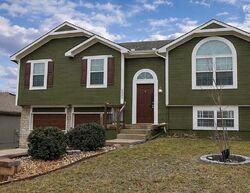 Pre-foreclosure in  Nw 69th Pl Kansas City, MO 64151