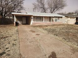 Pre-foreclosure in  32nd St Lubbock, TX 79410