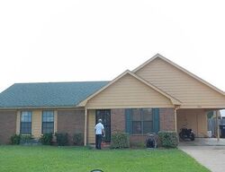 Pre-foreclosure in  COUNTRYHILL DR Marion, AR 72364