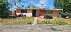Pre-foreclosure in  Sweetbrier St Palmdale, CA 93550