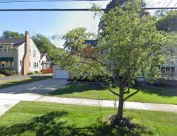 Pre-foreclosure in  N Main St Glen Ellyn, IL 60137