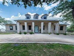Pre-foreclosure in  Bubbas Blf Dripping Springs, TX 78620