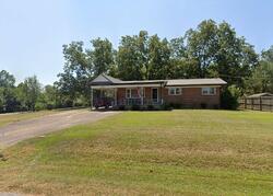 Pre-foreclosure in  1st Pl NW Arab, AL 35016
