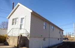Pre-foreclosure in  QUINCY AVE Staten Island, NY 10305