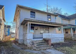 Pre-foreclosure in  E Jackson St Muncie, IN 47305