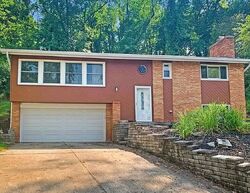 Pre-foreclosure in  Dell Ln Pittsburgh, PA 15237
