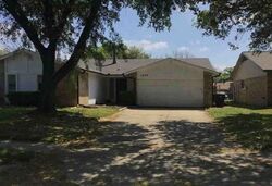 Pre-foreclosure in  W Cleburne Rd Fort Worth, TX 76133