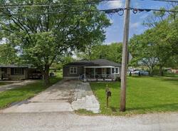 Pre-foreclosure in  Cossell Dr Indianapolis, IN 46224