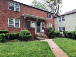 Pre-foreclosure in  Brooklawn Ave Apt D2 Roselle, NJ 07203