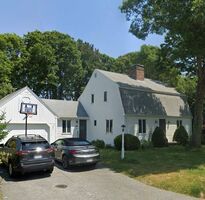 Pre-foreclosure in  Deerfield Rd Osterville, MA 02655