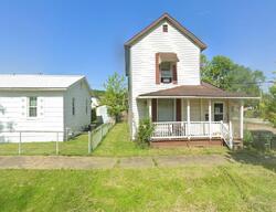  S 8th St, Cambridge OH