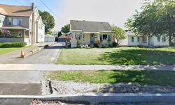 Pre-foreclosure in  Court St Syracuse, NY 13208