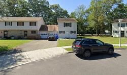 Pre-foreclosure in  Patricia Ct Howell, NJ 07731