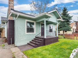 Pre-foreclosure in  SE 93RD AVE Portland, OR 97266
