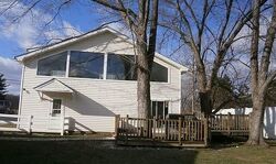 Pre-foreclosure in  Claridon Troy Rd Chardon, OH 44024