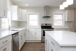 Pre-foreclosure in  Meringo Ave Webster, MA 01570