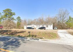 Pre-foreclosure in  RIVER RD Vanceboro, NC 28586