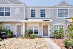 Pre-foreclosure in  Lake Woodberry Cir Brandon, FL 33510