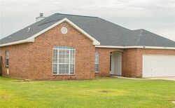 Pre-foreclosure in  Old Bayou Ave Gonzales, LA 70737