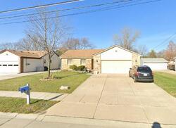 Pre-foreclosure in  Lindell Rd Sterling Heights, MI 48310