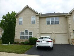 Pre-foreclosure in  Hampton Green Dr North Wales, PA 19454