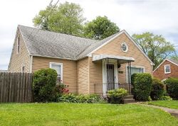 Pre-foreclosure in  9th St Ne Massillon, OH 44646
