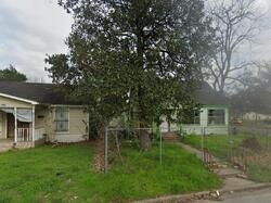 Pre-foreclosure in  Mcewen St Houston, TX 77009