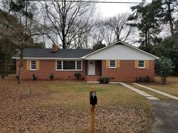 Pre-foreclosure in  OAKVIEW SQ Warner Robins, GA 31093