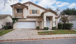 Pre-foreclosure in  Whispering Creek Cir Stockton, CA 95219