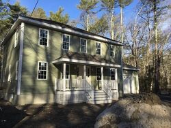 Pre-foreclosure in  Keene Rd East Freetown, MA 02717