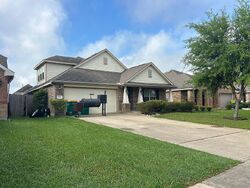 Pre-foreclosure in  Laurelmist Ln La Marque, TX 77568