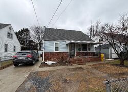 Pre-foreclosure in  Vista Ave Glen Burnie, MD 21061
