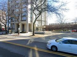 Pre-foreclosure in  N Sheridan Rd  Chicago, IL 60640