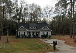 Pre-foreclosure in  Par Dr Nashville, NC 27856