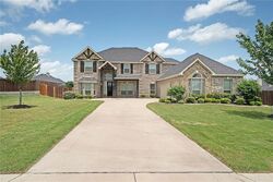 Pre-foreclosure in  White Rock Ct Red Oak, TX 75154