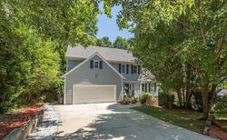 Pre-foreclosure in  Oakmist Dr Cary, NC 27513