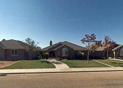 Pre-foreclosure in  Vicksburg Ave Lubbock, TX 79424