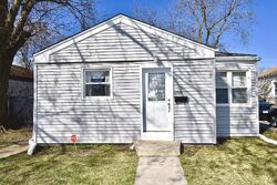 Pre-foreclosure in  S Bishop St Riverdale, IL 60827
