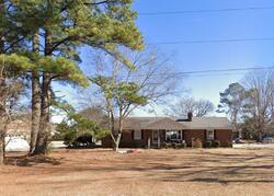 Pre-foreclosure in  Stuart Cir Farmville, NC 27828