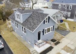  Oaklawn St, New Bedford MA