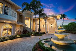 Pre-foreclosure in  Heronwood Ln West Palm Beach, FL 33412