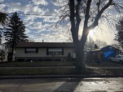 Pre-foreclosure in  18th St Nw Austin, MN 55912