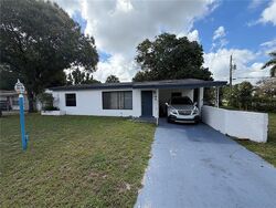 Pre-foreclosure in  Nw 4th Ct Fort Lauderdale, FL 33311