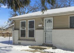 Pre-foreclosure in  Plymouth Dr Markham, IL 60428