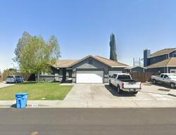 Pre-foreclosure in  Fallen Leaf Dr Vacaville, CA 95687