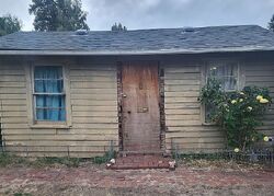 Pre-foreclosure in  Se 32nd Ave Portland, OR 97222