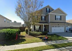 Pre-foreclosure in  Cloverland Way Wilmington, NC 28412