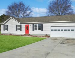 Pre-foreclosure in  Snowden Ct Richlands, NC 28574